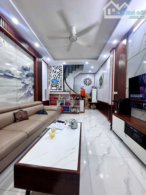 BÁN NHÀ QUAN NHÂN THANH XUÂN 34m 5Tầng Mt 3.5m GIÁ 8 TỶ NGÕ THÔNG 2 THOÁNG KINH DOANH. - 4