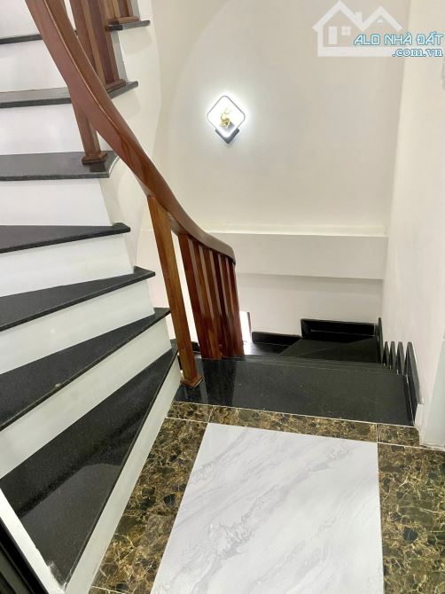 SIÊU PHẨM 5 TẦNG, PHỐ NGÔ QUYỀN LA KHÊ, HÀ ĐÔNG, DT 30M2, MT 3.8M, HƠN 7TỶ, ÔTÔ ĐỖ CỔNG - 5