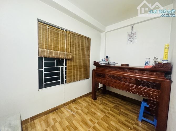 Nhà dân xây chắc chắn. Khuôn tiền nhỏ xinh xinh - 5