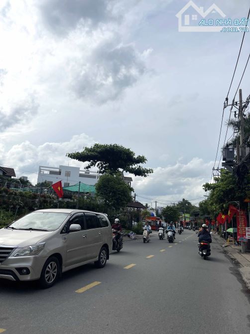 Ngộp bank giảm sốc 2.4 tỷ Bán nhà mặt tiền đường 12m Đình Phong Phú – 79M², 3PN thu nhập 3 - 5