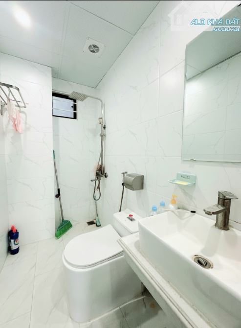 NHÀ ĐẸP VÕ THỊ SÁU 35M-3 NGỦ -FULL NỘI THẤT -NGÕ XE BA GÁC ĐỖ CỬA - 5