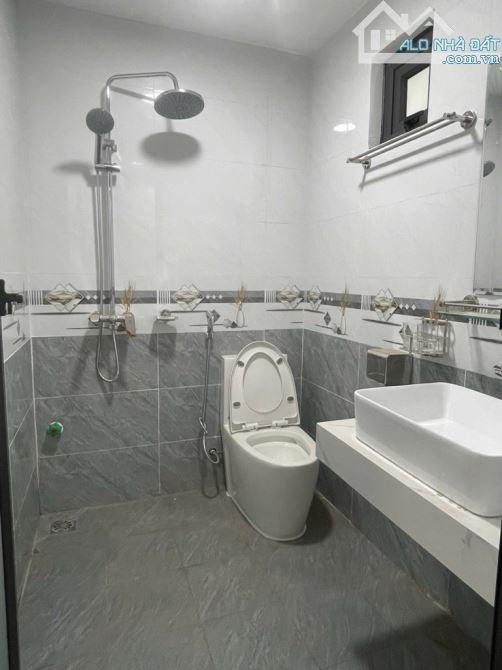 NHÀ MỚI - Ở NGAY – XUÂN ĐỈNH –  GẦN MẶT PHỐ - THÔNG CÁC NGẢ - CHỈ VIỆC VỀ Ở. - 5