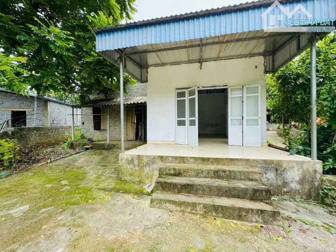 301m Có 100m Đất Ở - Sẵn Nhà Cấp 4 Chỉ Cần Dọn Về Ở - Cách Camping Nà Bờ 1km - 5