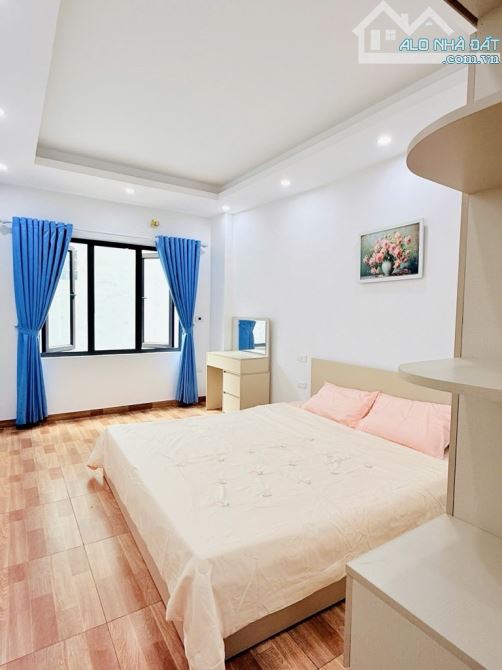 Bán nhà Nam Dư 31m 5 tầng full nội thất, ngõ ô tô giá 5.7 tỷ - 5