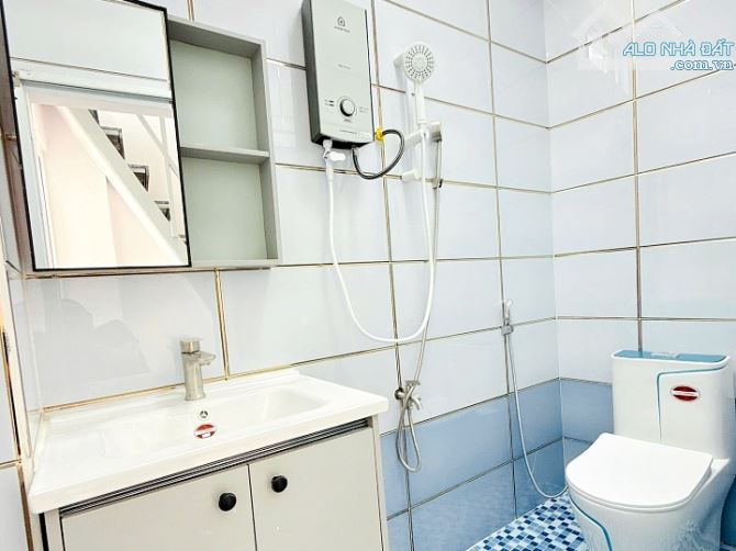 Cần bán nhà trung tâm mới đẹp 100% hẻm Nguyễn Tri Phương - 5