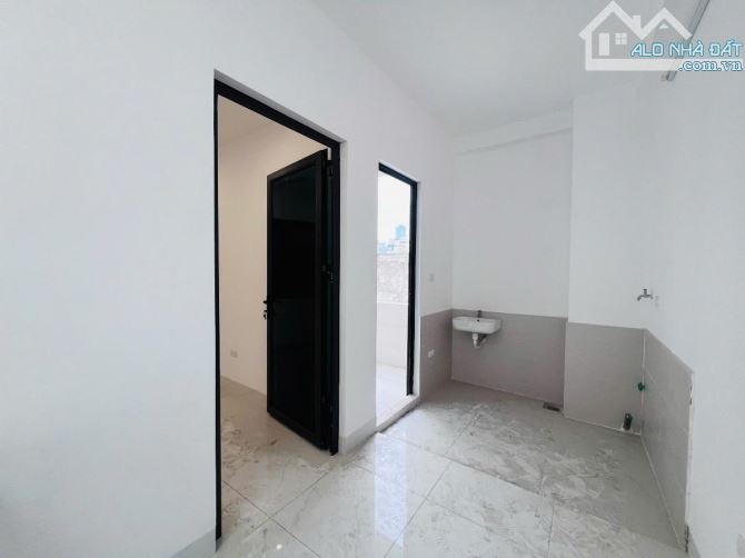 SIÊU PHẨM NHÀ ĐẸP PHÚ ĐÔ - LÔ GÓC - MẶT TIỀN LỚN - GẦN Ô TÔ - FULL NỘI THẤT - Ở NGAY - 5