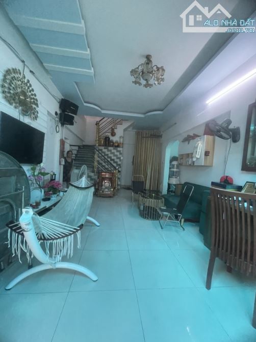 Bán nhà giá rẻ Bình Tân, đường Miếu Gò Xoài, 93m2, 2 lầu, hẻm xe hơi, chỉ nhỉnh 6 tỷ - 5