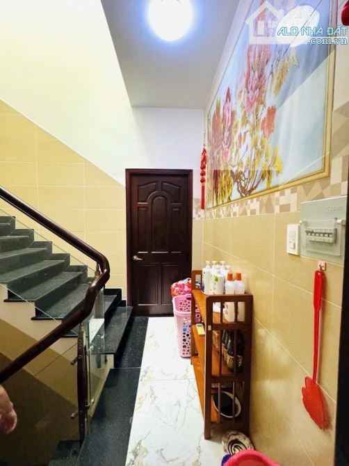 BÁN NHÀ NGAY KHU VIP TÊN LỬA – 4 Tầng (80m2) 5PN –MẶT TIỀN ĐƯỜNG 8M- Sổ Vuông A4 - Giá: 9. - 5
