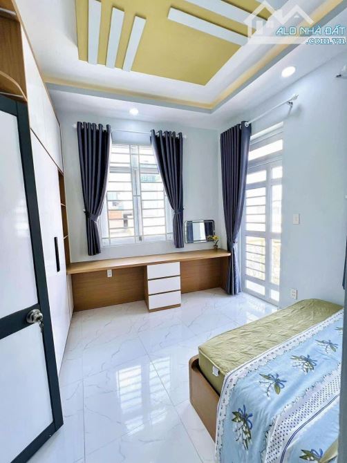 NHANH MỚI KỊP! VỊ TRÍ CỰC ĐẸP – HẺM THÔNG, nhà Lạc Long Quân - Tân Bình29m2, 5.35tỷ - 5