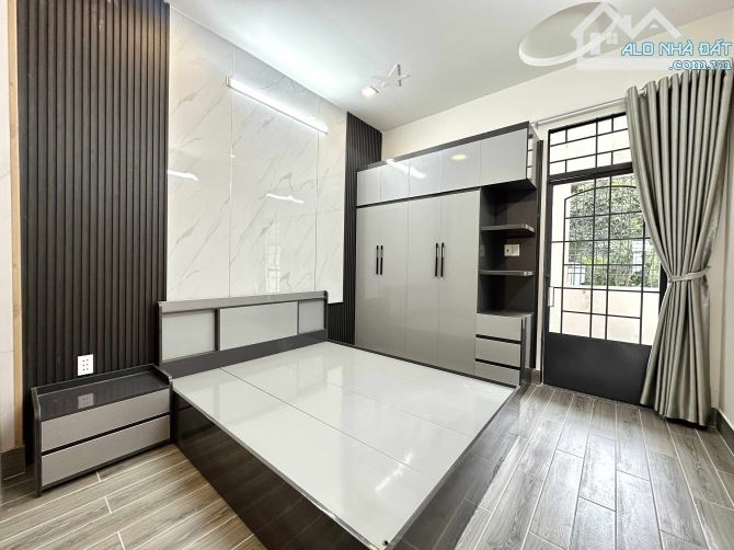 NGUYỄN VĂN ĐẬU GIÁP PHAN ĐĂNG LƯU - HXH 7 CHỖ - 2 TẦNG MỚI ĐẸP - VIEW CÔNG VIÊN - 63M2 - 5