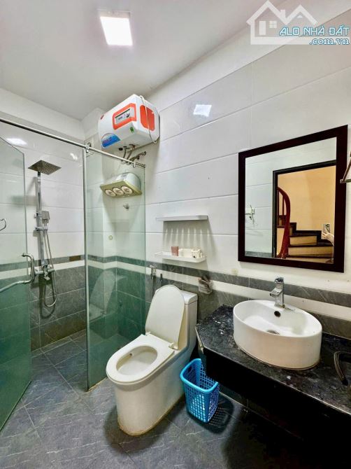 PHÂN LÔ Ô TÔ CHẠY VÒNG QUANH - HỒ ĐỀN LỪ - 45M2 - 5 TẦNG - 2 THOÁNG - 5