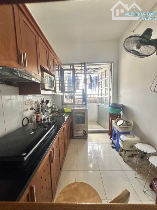 Bán căn hộ 3 ngủ chung cư CT9 KĐT Việt Hưng, Long Biên chỉ 4,68 tỷ - 5