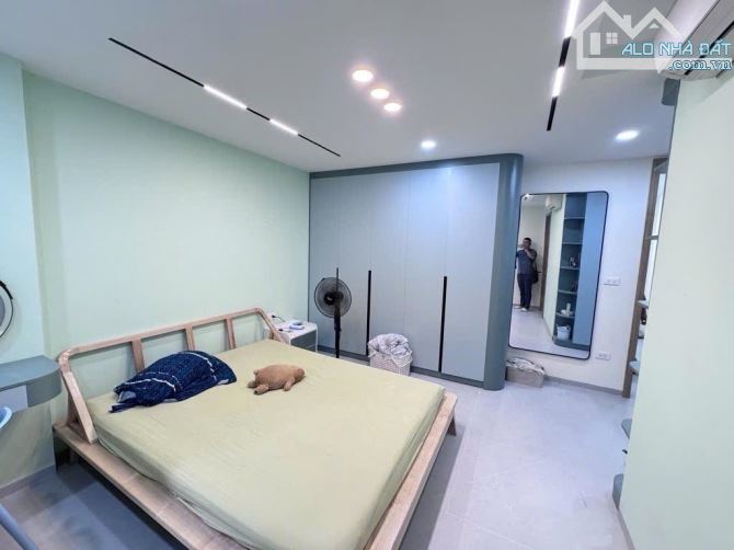 PHỐ TRẦN QUANG DIỆU, 7T THANG MÁY  Ô TÔ THOÁNG TRƯỚC SAU, 62m 29,9 Tỷ - 5