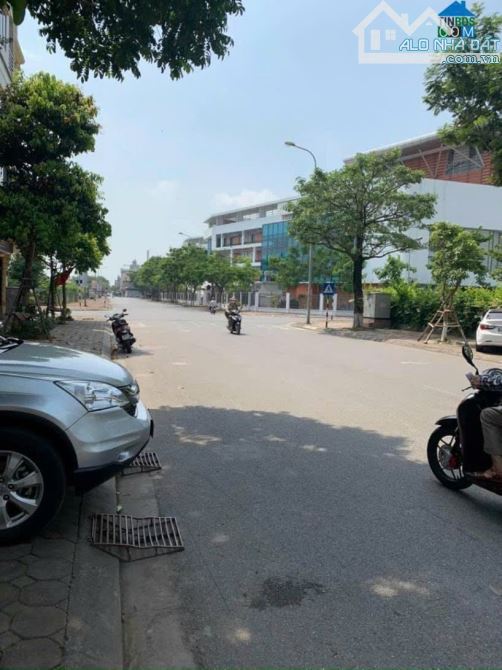 BÁN ĐẤT GIANG BIÊN LONG BIÊN DT LỚN 140M2 , MT 7M, Ô TÔ TRÁNH, SỔ VUÔNG, GIÁ ĐẦU TƯ - 5