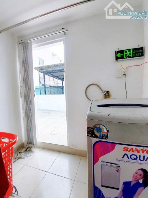 cho thuê phòng âu dương lân q8 có bancol lớn gần cầu chữ y gần đh công nghệ sài gòn gần q1 - 5