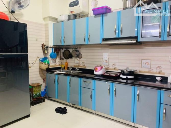Bán nhà  Ngô Gia Tự,Long Biên 3 tầng,50m2 ,Mt6.6m gần phố nhỉnh 7 tỷ - 5