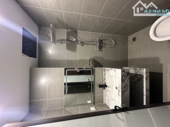 SIÊUPHẨMNGUYỄNVĂNLINH NHÀMỚIKÍNHKOONG FULLNỘITHẤT ÔTÔVÀONHÀ ỞSƯỚNGNHƯRESORT 🏡 - 5
