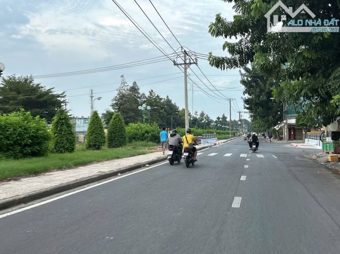 Chính chủ gửi bán 2 mặt tiền Tân Sơn 150m2 ngang 5m KD làm VP, Cty gần ga T3 chỉ 22.5 tỷ - 5
