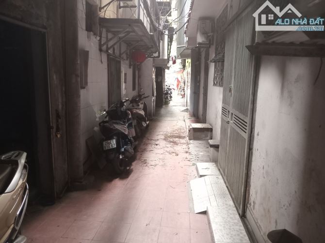 Bán nhà mặt phố Hàng Bông - Hàng Gai - 520m2 - 2 tầng - KD tốt - 240 tỷ