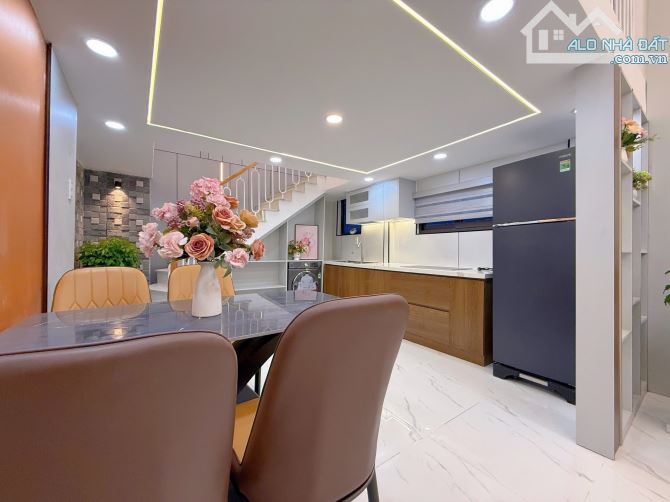 Nhà kiệt Nguyễn Chí Thanh - Full Nội Thất cách đường chính 30m - 6