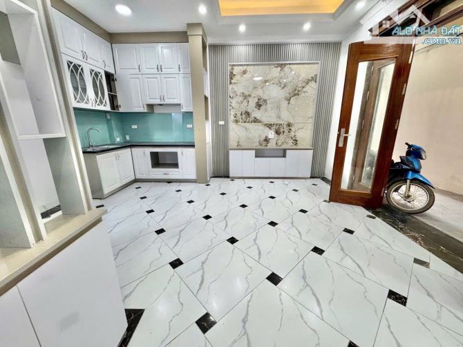 THỤY PHƯƠNG - 30M2 X 5 TẦNG, MT 5M - CÁCH Ô TÔ TRÁNH 8M, NGÕ THÔNG, 6.2 TỶ - 6