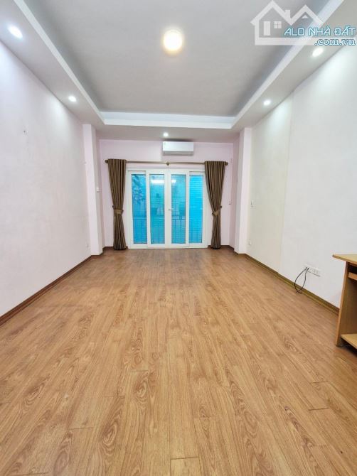 Siêu hot Nguyễn Đức Cảnh.Nhà xây mới, full nội thất 41.4m2 giá 6,1 tỷ - 6