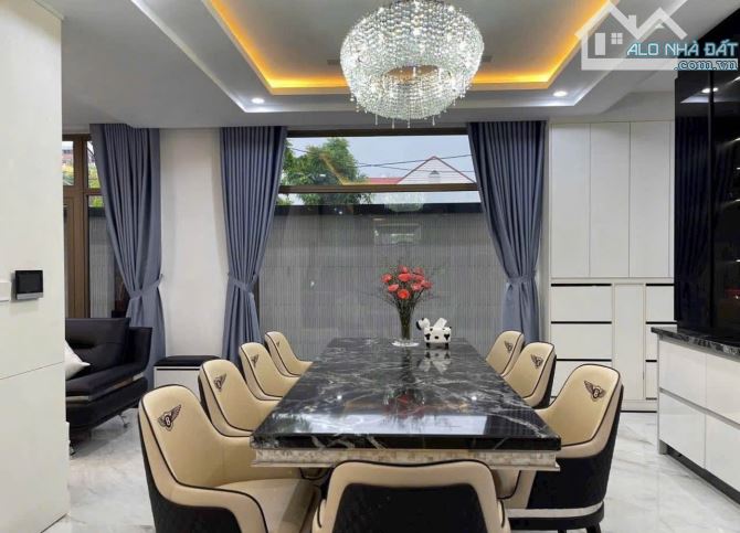 Bán Biệt Thự 3 tầng Siêu Vip 2 Mặt tiền - KHu Nam Việt Á - DTĐ 244m ngang 14m - 6