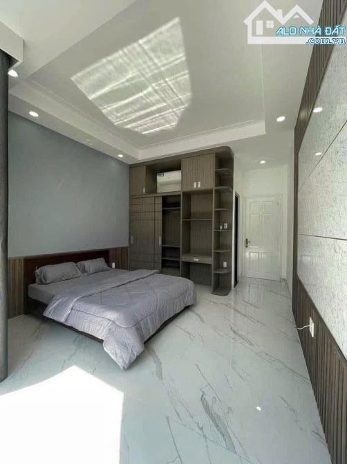 🏡 NHÀ GÓC 2MT LƯƠNG VĂN CAN – 1 TRỆT 3 LẦU, 4PN – HƯỚNG ĐN – 8,5 TỶ - 6