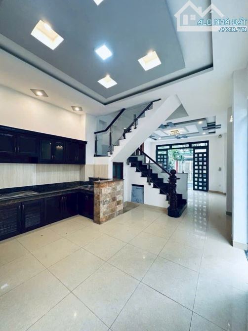 BÁN NHÀ CĂN GÓC 2 MẶT TIỀN, ĐƯỜNG 8M CÓ VỈA HÈ, KHU ĐỒNG BỘ, 5 x 20M, 10 TỶ 95 - 6