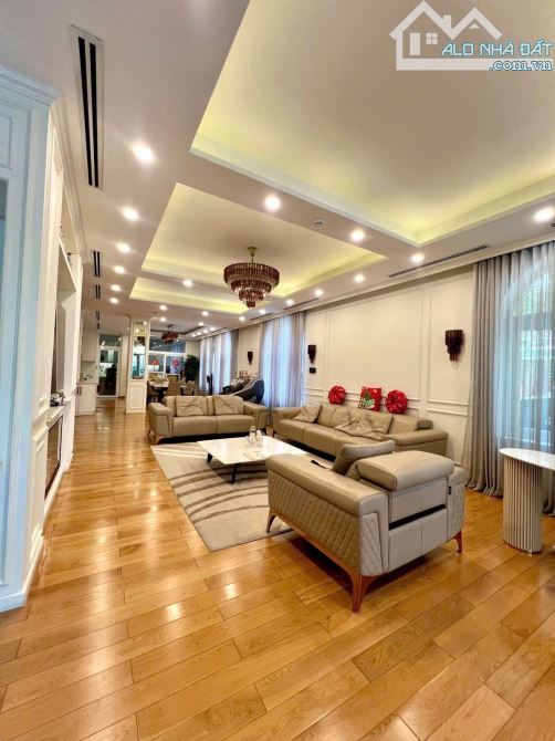 BIỆT THỰ " NGUYỄN TRỌNG TUYỂN" 8x22m - 4 TẦNG - CÔNG VIÊN- CHỈ 36 TỶ - 6