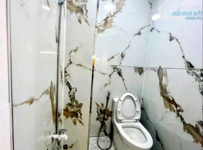 NHÀ SỔ HỒNG RIÊNG Q7 GẦN CHỢ PHÚ THUẬN 2PN,2WC CHỈ NHỈNH 2TỶ - 6