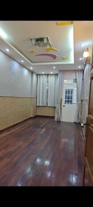 5 TẦNG - HẺM 5M - DÒNG TIỀN 300TR/ NĂM - CAO THẮNG -P3 -Q. 3-DT: 32m2- 9 tỷ 5 - 6