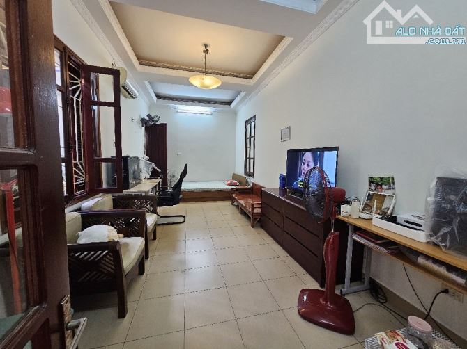 bán nhà Tuệ Tĩnh 81m² 4 tầng — Gần Công viên Thống Nhất — MT rộng 10m - 6