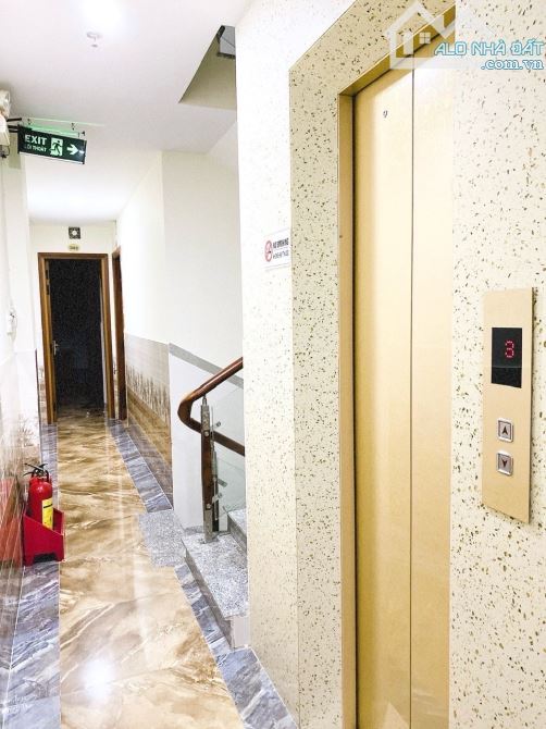 Bán khách sạn Tân Bình - Khu K300 - 7 tầng có hầm - doanh thu ổn định - 6