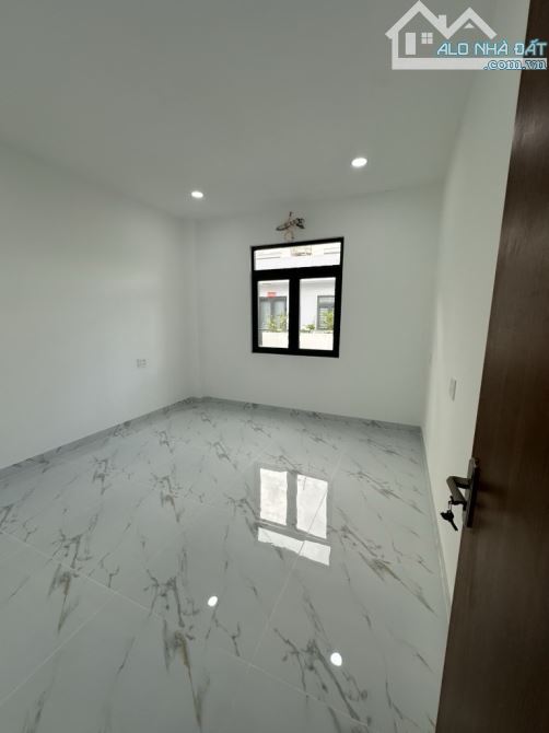 SIÊU PHẨM 4 TẦNG- KHU VIP NHÀ LẦU - NGAY HOÀ BÌNH NỐI DÀI-TÂN PHÚ -GIÁP Q6 -Q11 -NGANG 7.7 - 6