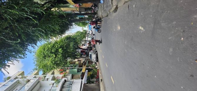 B.ÁN NH.À CHÍNH CHỦ TRANG BÌA - TRUNG TÂM QUẬN 5 - CÁCH MẶT TIỀN ĐƯỜNG 100M - DÒNG TIỀN 14 - 6