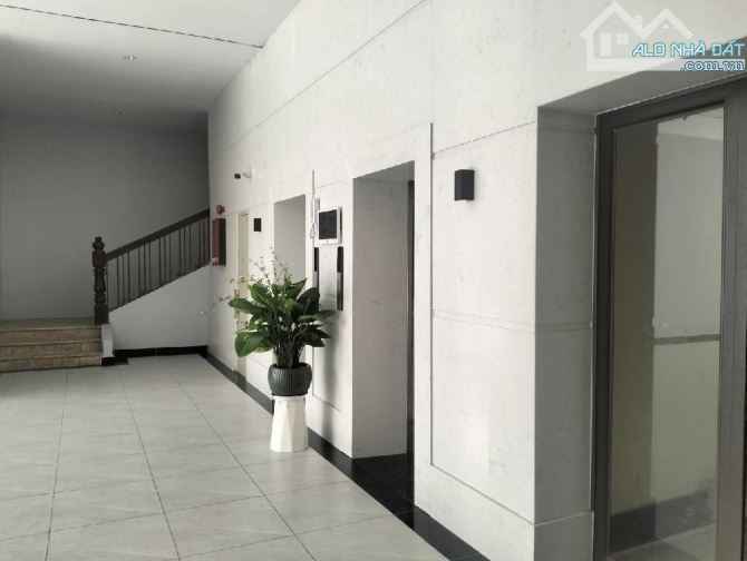 BÁN CĂN HỘ CHUNG CƯ LẠC TRUNG 130M2- CĂN GÓC CỰC THOÁNG - DIỆN TÍCH CỰC RỘNG - CÓ 3 BAN CÔ - 7