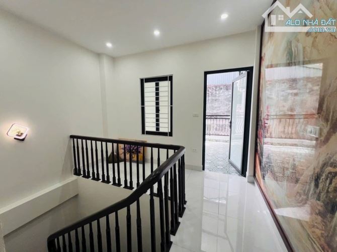 ☘️☘️☘️Nguyễn Đổng Chi 36m2 - 4 tầng - dân xây - phân lô - cách 1 nhà ra phố   - Tiếp giáp - 1