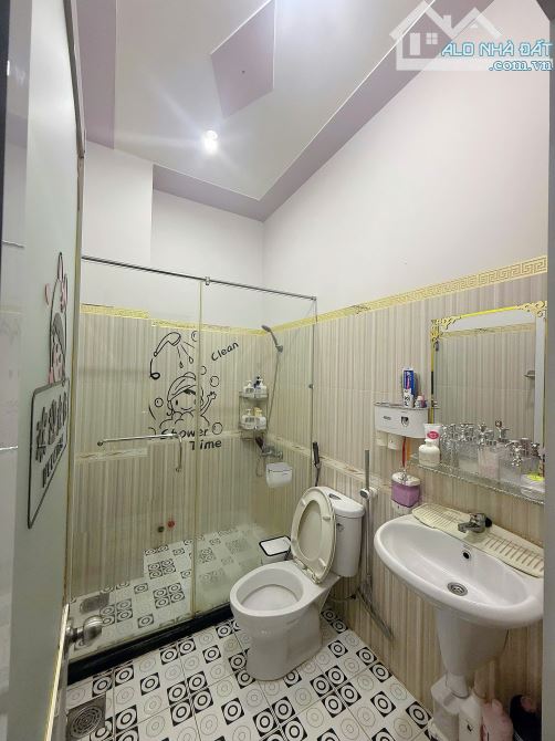 Bán nhà Quang Trung, 4m x 17m, Hẻm 6m có lề, 4 Tầng, Gần Tân Sơn, 10 Tỷ 8 TL - 6