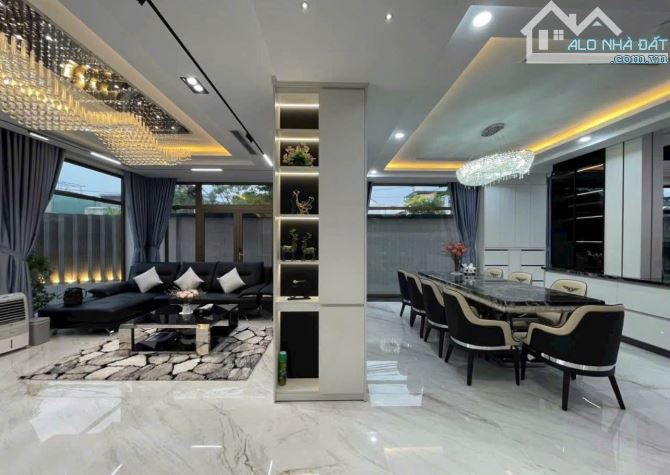 Bán Biệt Thự 3 tầng Siêu Vip 2 Mặt tiền - KHu Nam Việt Á - DTĐ 244m ngang 14m - 7