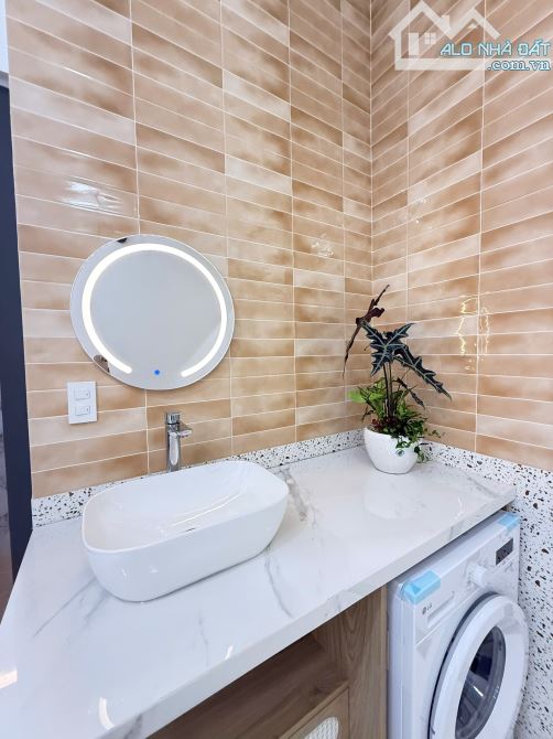 NHÀ 3 PHÒNG NGỦ TRUNG TÂM PHỐ HẺM 153 PHAN CHU TRINH: Giá 3.75 tỷ - 7