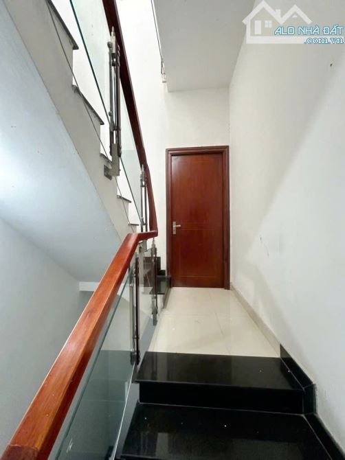 💥XE HƠI THÔNG - HOÀNG HOA THÁM - P.5 - PHÚ NHUẬN 👉 8,7 TỈ TL - 4 TẦNG - 5 PHÒNG - 5WC - 7