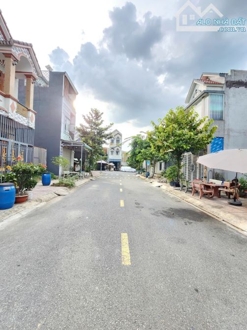 3.35 tỷ/  Bán nhà 1 trệt 1 lầu KDC Phú Hồng Thịnh gần ngã tư Miếu Ông Cù tp THuận An - 7