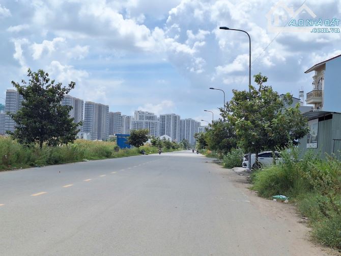 🌟 SIÊU PHẨM NHÀ ĐẸP VIEW SÔNG – FULL NỘI THẤT – TRUNG TÂM LONG BÌNH, TP. THỦ ĐỨC – CHỈ 5. - 6