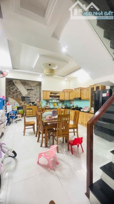 TÒA NHÀ TO- MẶT TIỀN ĐƯỜNG LỚN-DÒNG TIỀN CAO-BÁN NHÀ 4×30-5TẦNG MT ĐƯỜNG NGUYÊN OANH GÒ VẤ - 7