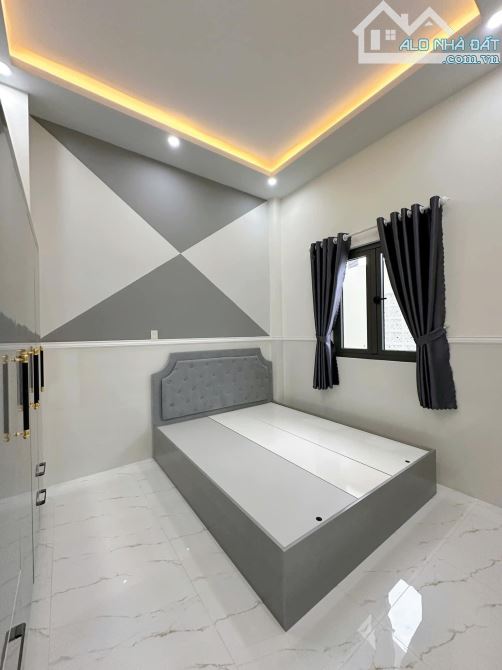 NHÀ TRỆT LẦU HIỆN ĐẠI NHÁNH Đ.NGUYỄN VĂN LINH GẦN CÂY XĂNG SỐ 9, CHỢ BÀ BỘ, LONG TUYỀN, CT - 7