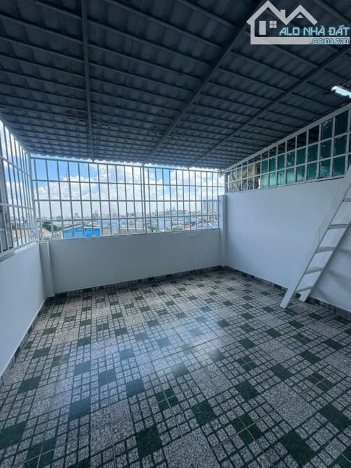 NHÀ 4 TẦNG,ĐƯỜNG 8M,KHU VIP ĐỒNG BỘ HIỆP THÀNH, QUẬN 12 -CHĨ 5TY990 - 7