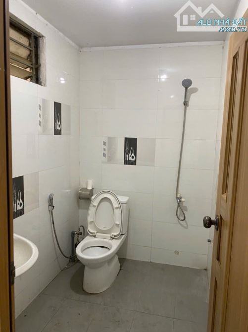 🎉🎉Toà nhà 2 tầng Để trống 2 tầng làm văn phòng ok - 7