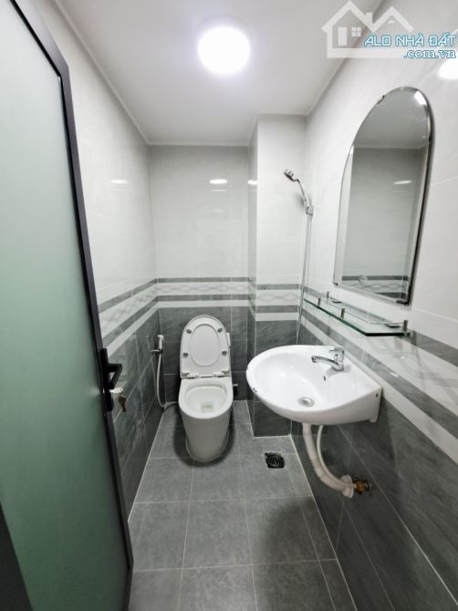 Siêu Phẩm Tân Phú– 5Tầng BTCT – 3PN- 4WC– Full Nội Thất – Chỉ 3,65Tỷ Gần Aeon Mall - 8