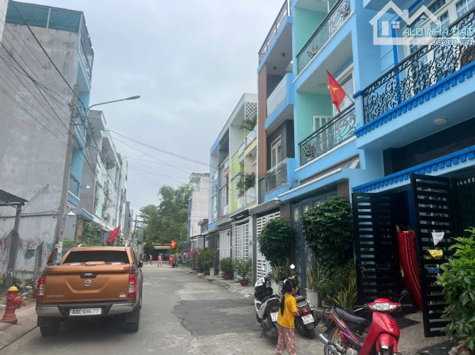 NHÀ ĐẸP 3 TẦNG NGANG 4.35M, 3PN, SÂN THƯỢNG, HẺM 8M ĐƯỜNG 21 NGUYỄN XIỂN, CHỈ 5.25TỶ - 8